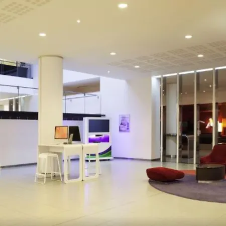 Hotel Novotel Paris Est Centre De Conference 4*