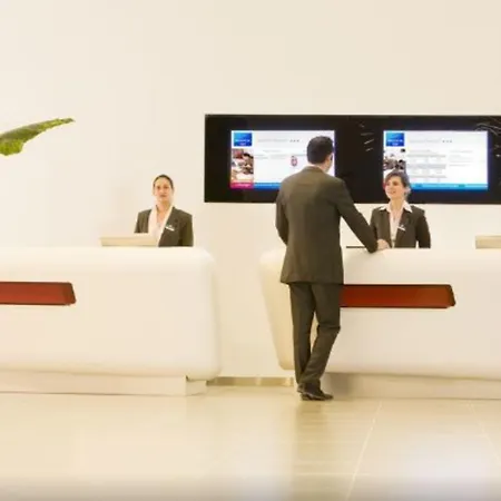 Hotel Novotel Paris Est Centre De Conference 4*