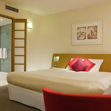 ホテル ノボテル パリ エスト