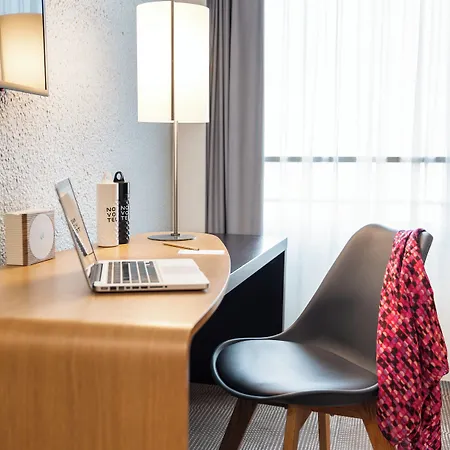 Novotel Paris Est Centre De Conference 4* 바뇰레