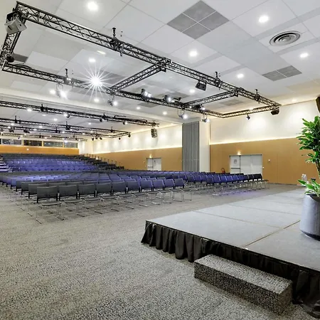 Novotel Paris Est Centre De Conference Otel 4*