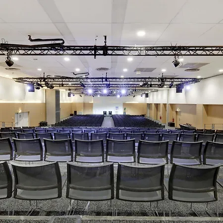 Novotel Paris Est 4*