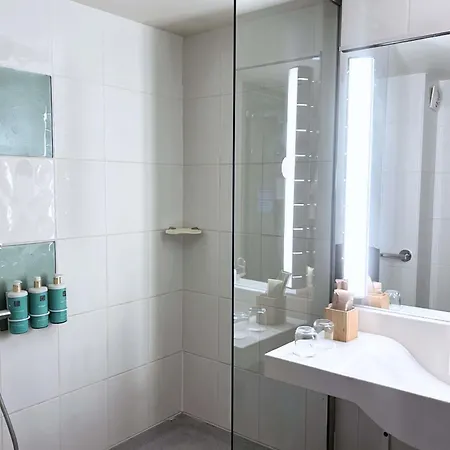 Novotel Paris Est Centre De Conference 4*