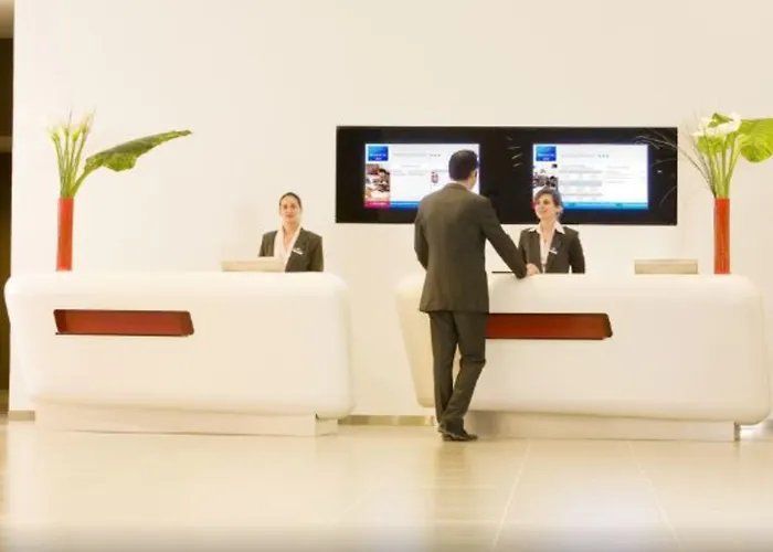 Otel Novotel Paris Est Centre De Conference 4*