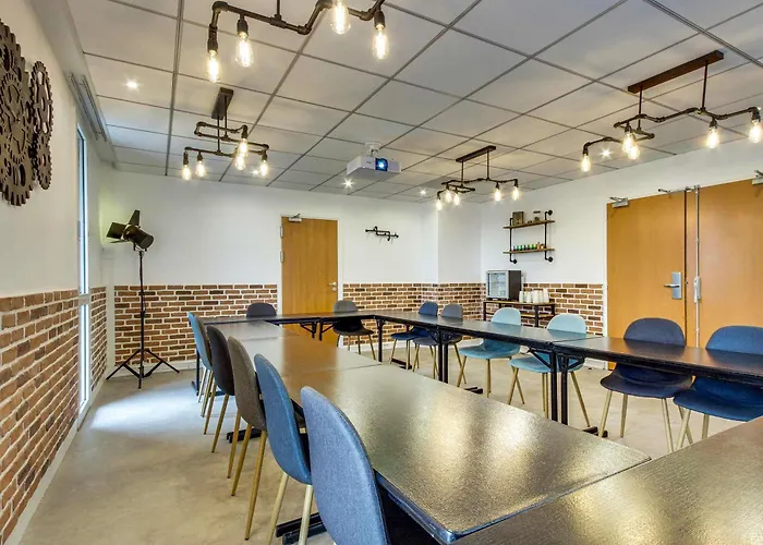 Otel Novotel Paris Est Centre De Conference 4*